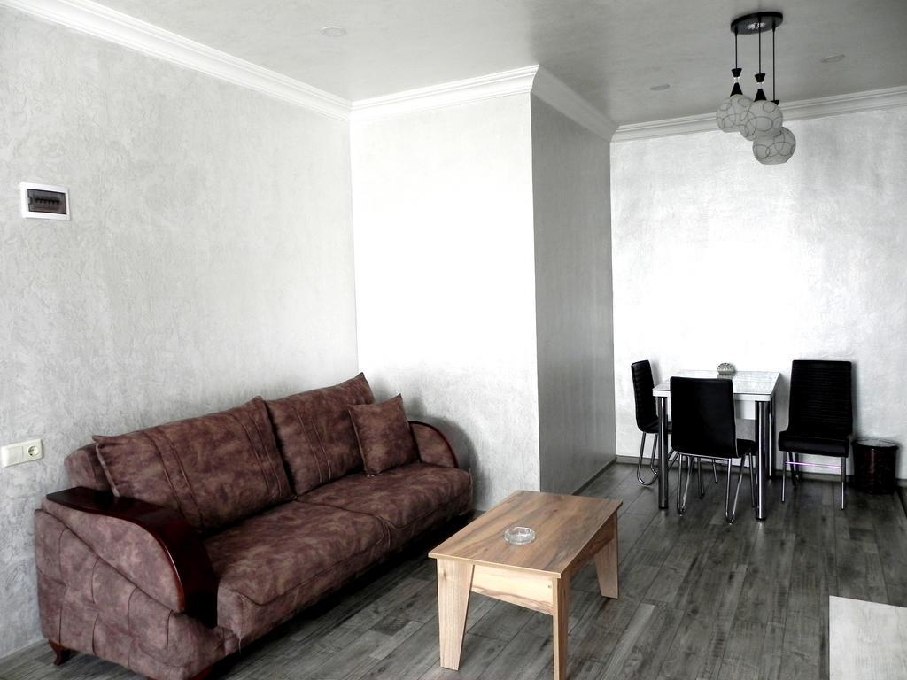 Penthouse Apartment In 바투미 외부 사진